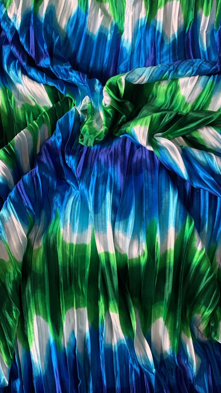 Ocean Breeze – Pleated Sunray Fabric