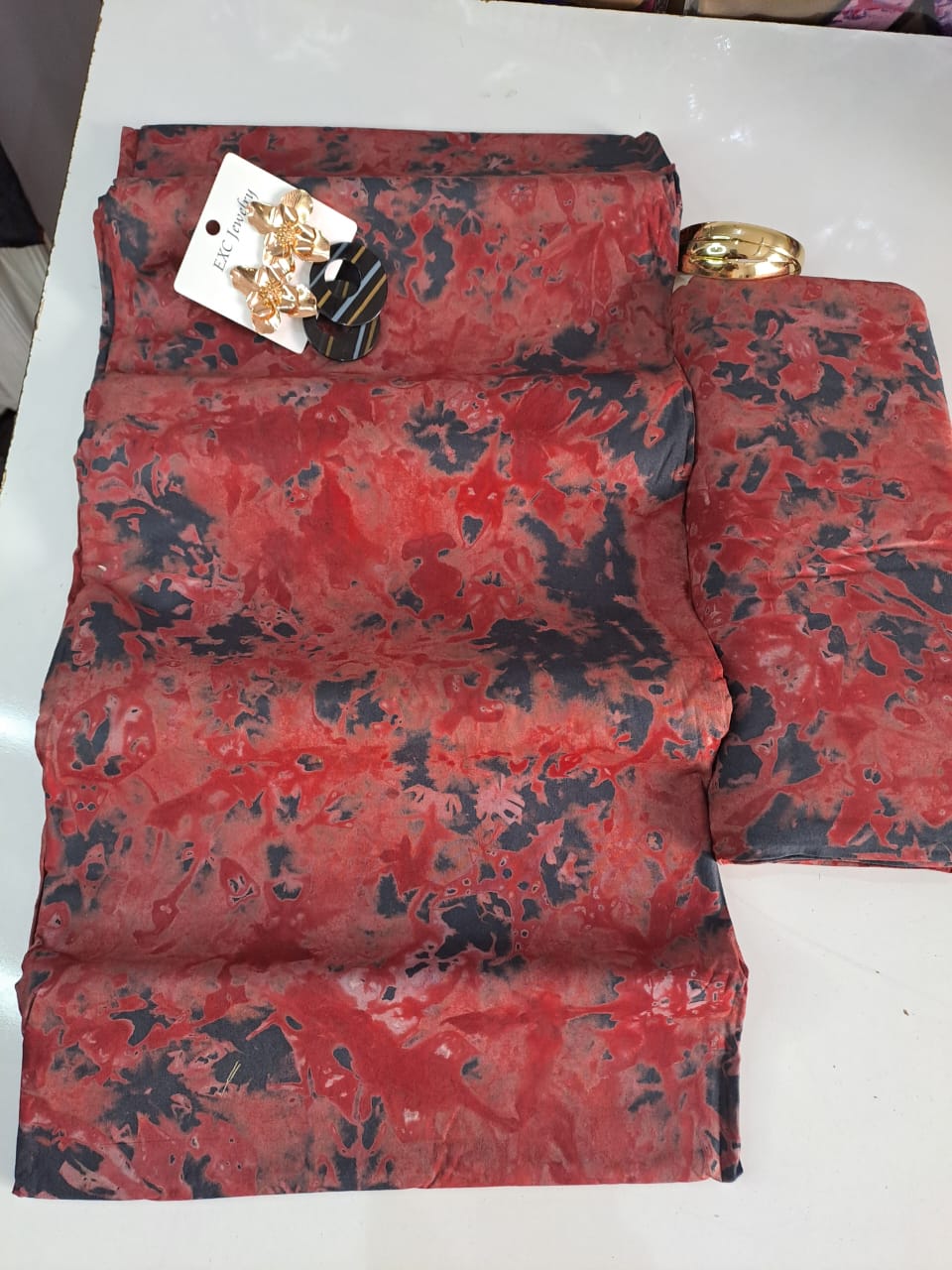 Crack Adire – Red & Black