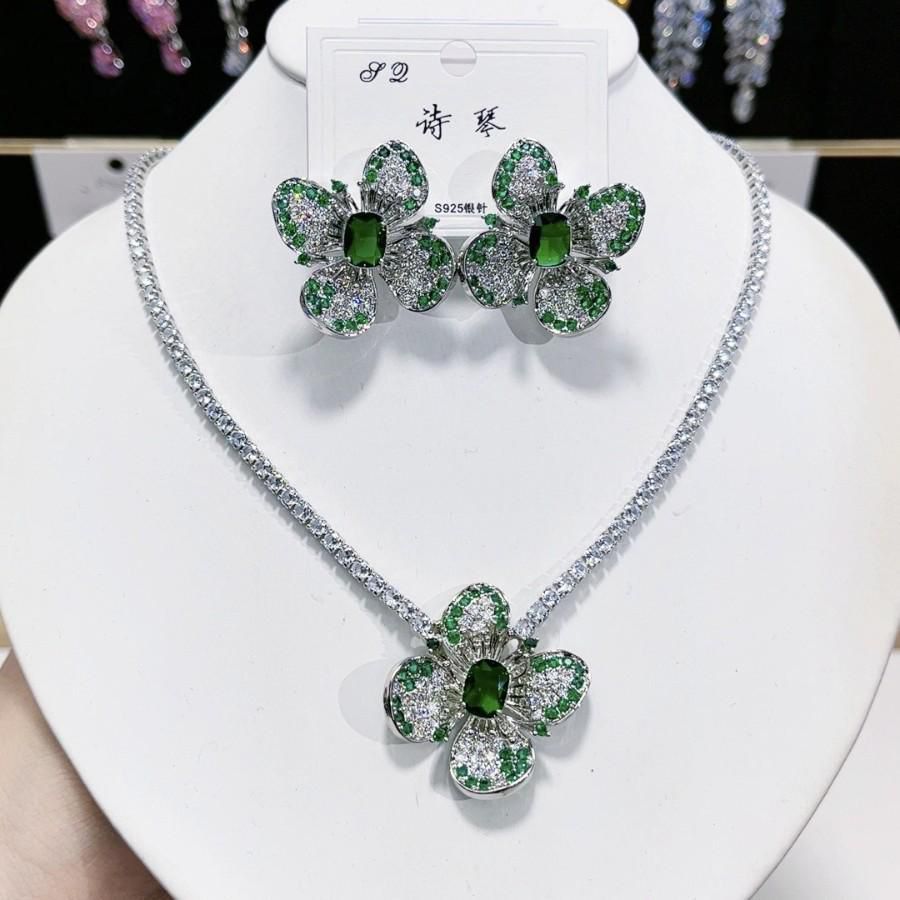 Emerald Bloom Green Zircon Choker & Earrings Set